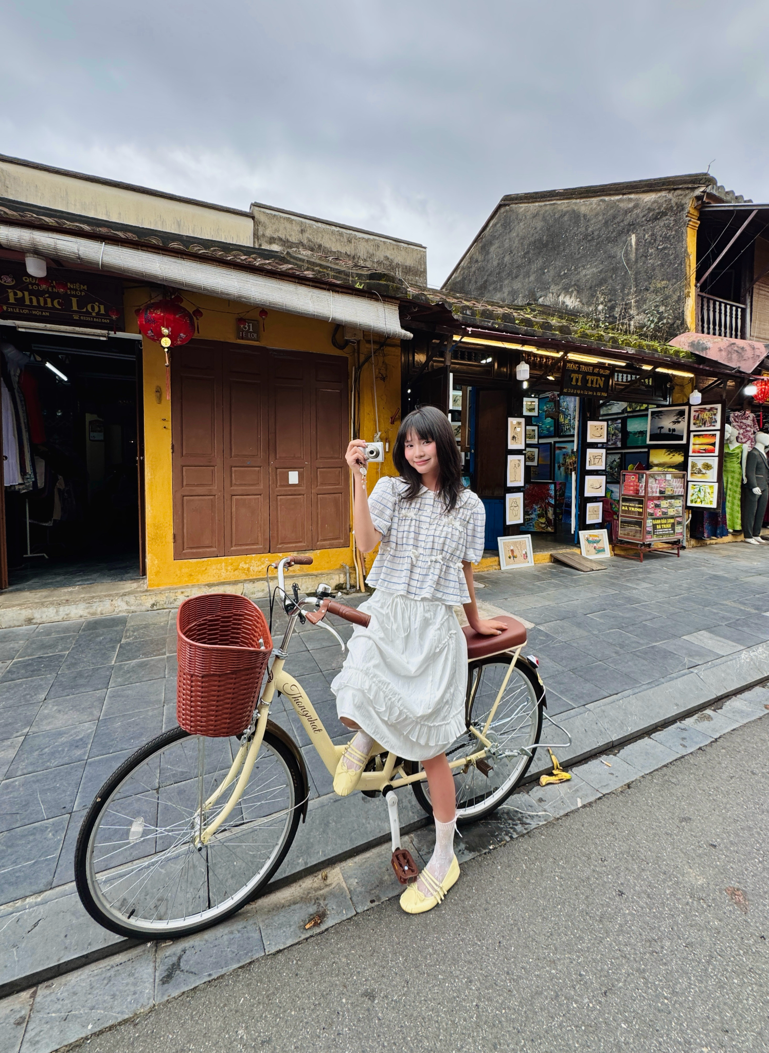 Áo babydoll phối nơ Striped Puff Sleeve Shirt nhiều màu