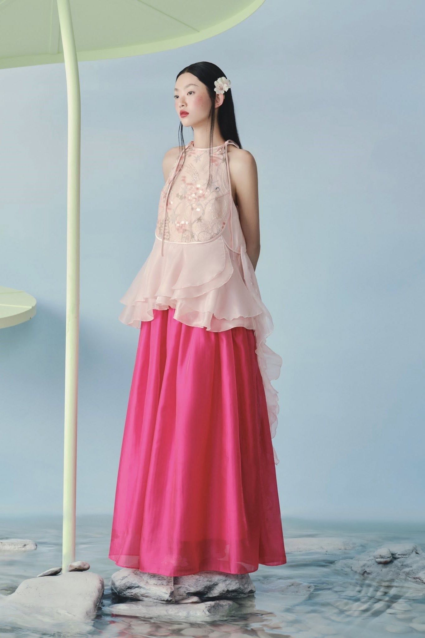 Chân váy áo dài phom rộng Tú Chi