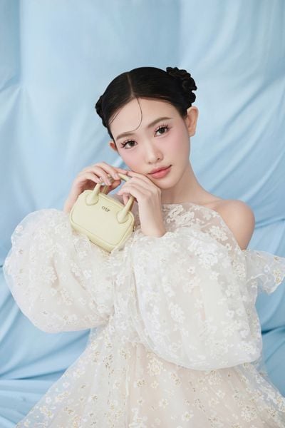  Váy ren trễ vai Ivory Fleur Chiffon Off Shoulder Ruffled Puff Dress 