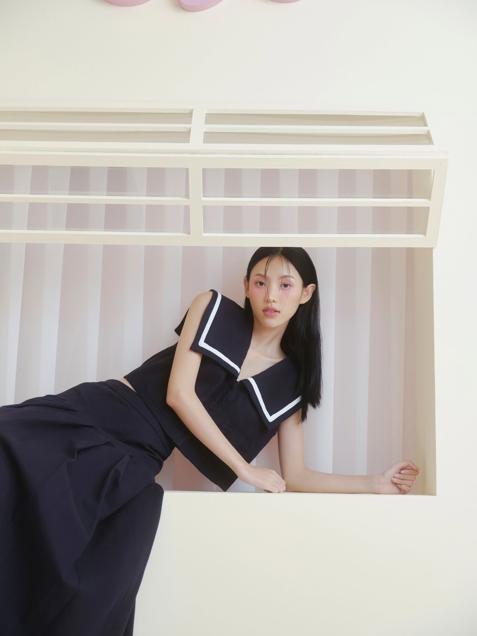 Chân váy Navy Pleated A Line Midi Skirt