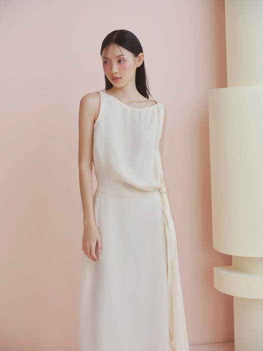 Set áo và chân váy Cream Muslin Tie Waist Set