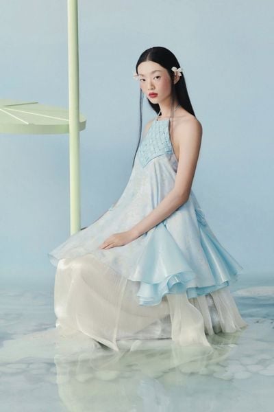  Chân váy áo dài phom rộng Tường Vân 