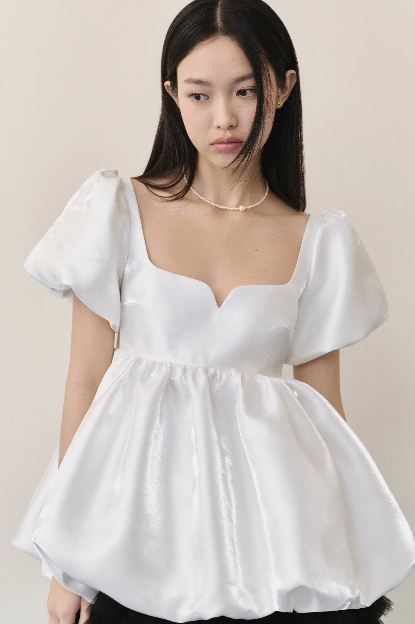 Áo babydoll tay bồng White Tafta Puff Top