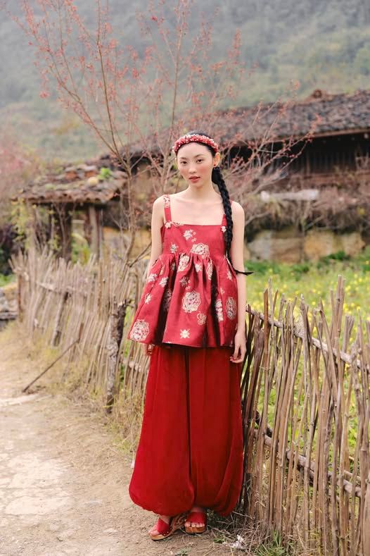 Quần áo dài ống rộng Silk Wide Leg Trouser