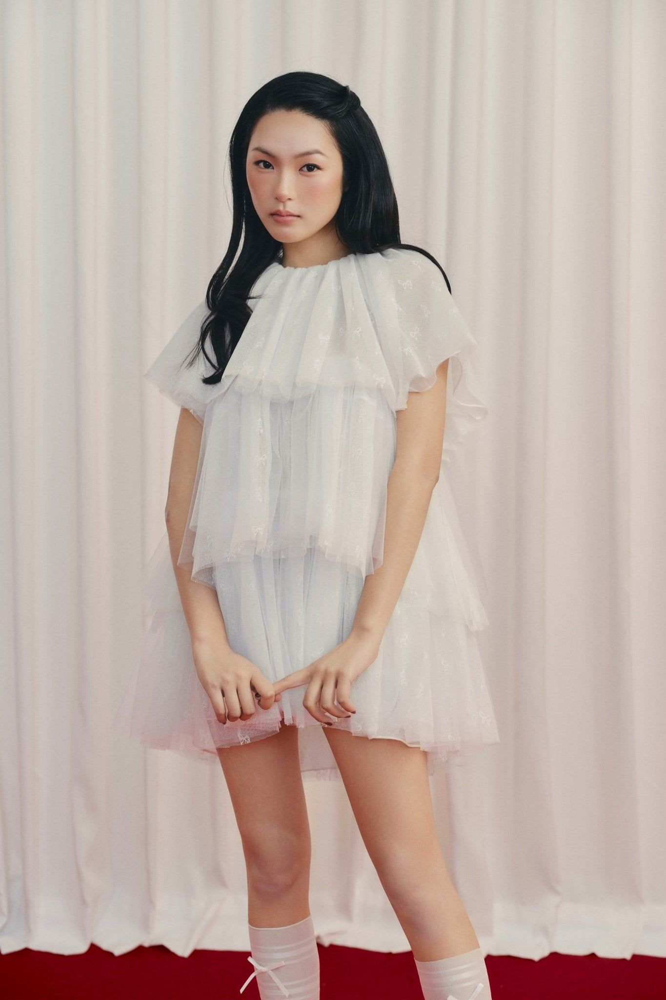 Váy tiệc dáng tầng White Chiffon Bowy Layered Mini Dress