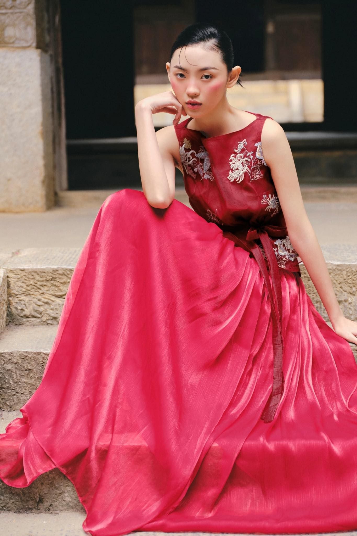 Chân váy áo dài phom rộng Nhu Vi