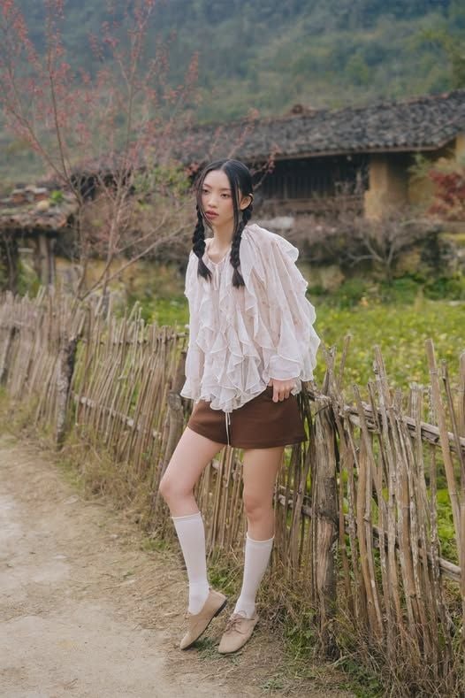 Áo voan tay dài Cream Chiffon Layered Ruffle Tie Neck Top