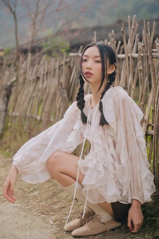 Áo voan tay dài Cream Chiffon Layered Ruffle Tie Neck Top