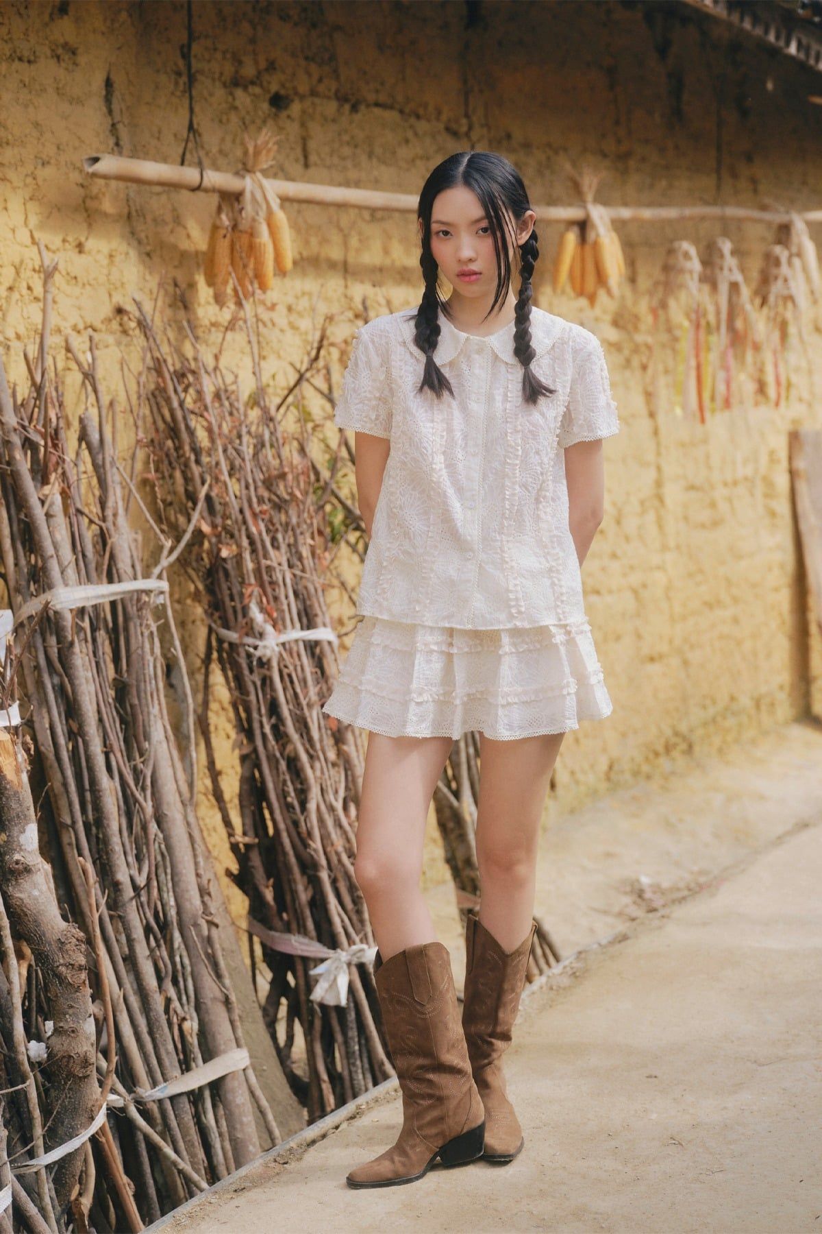 Set áo và chân váy váy kem Cream Lace Chiffon Fleur Collar Set