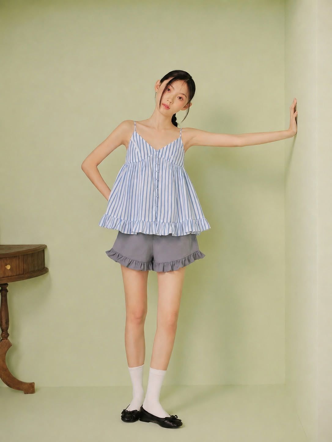 Áo hai dây sọc Blue Striped Ruffled Buttoned Cami Top