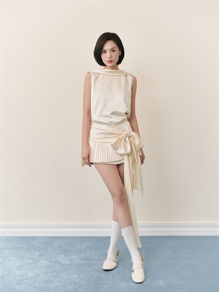 Set áo và chân váy lụa Cream Satin Set