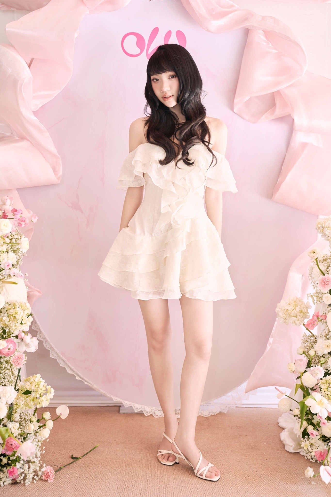 Váy trễ vai Ianthe Fleur Dress in Cream