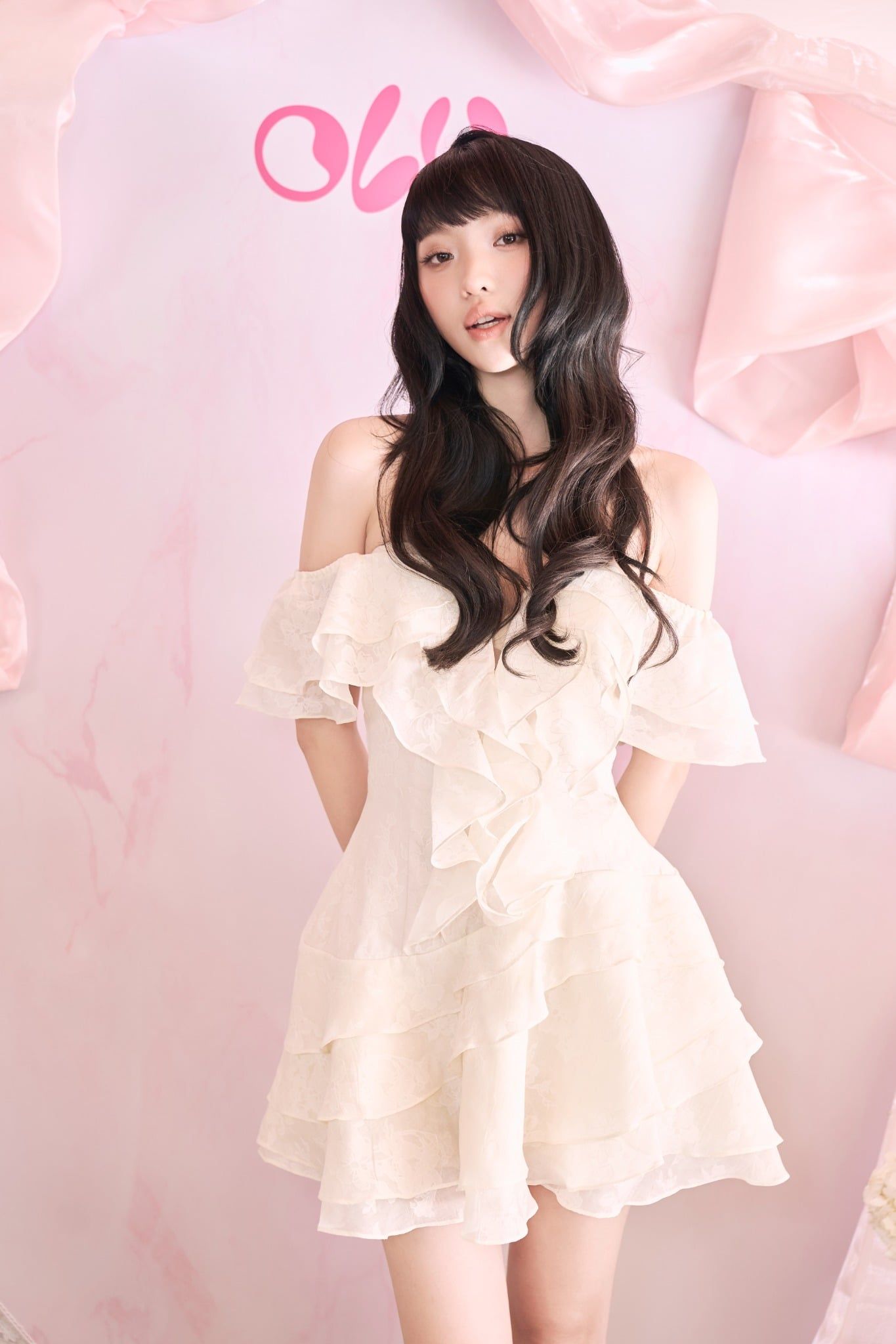 Váy trễ vai Ianthe Fleur Dress in Cream