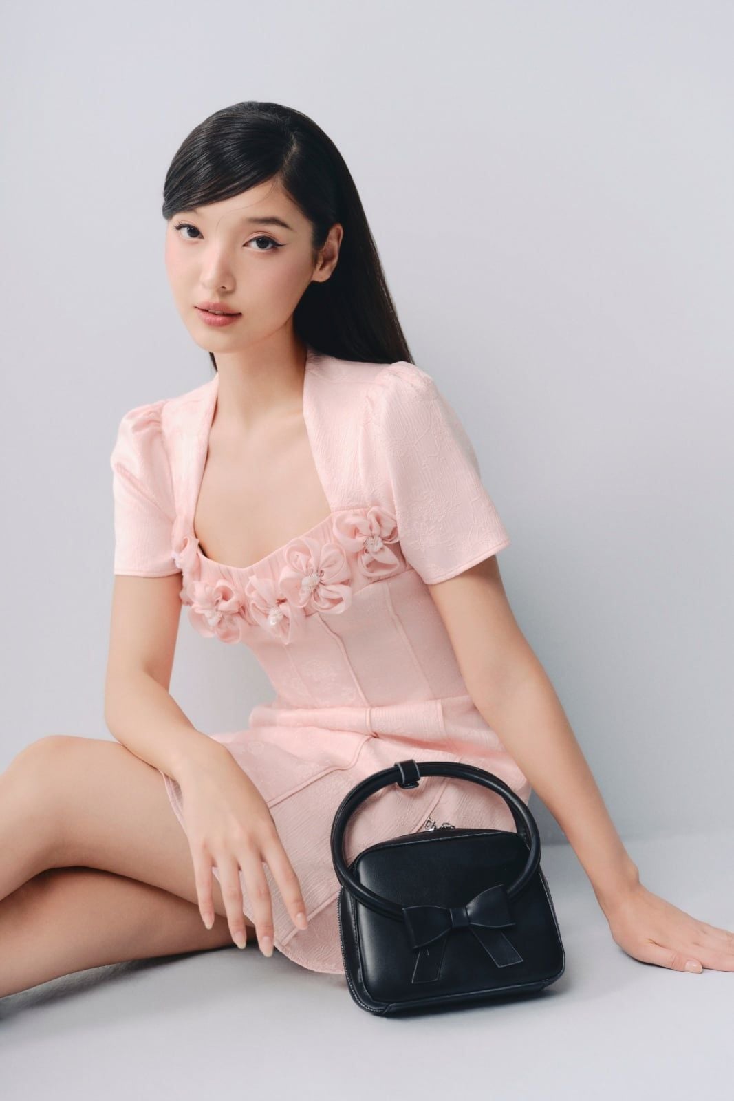 Váy hoa chiết eo Fuchsia Dress