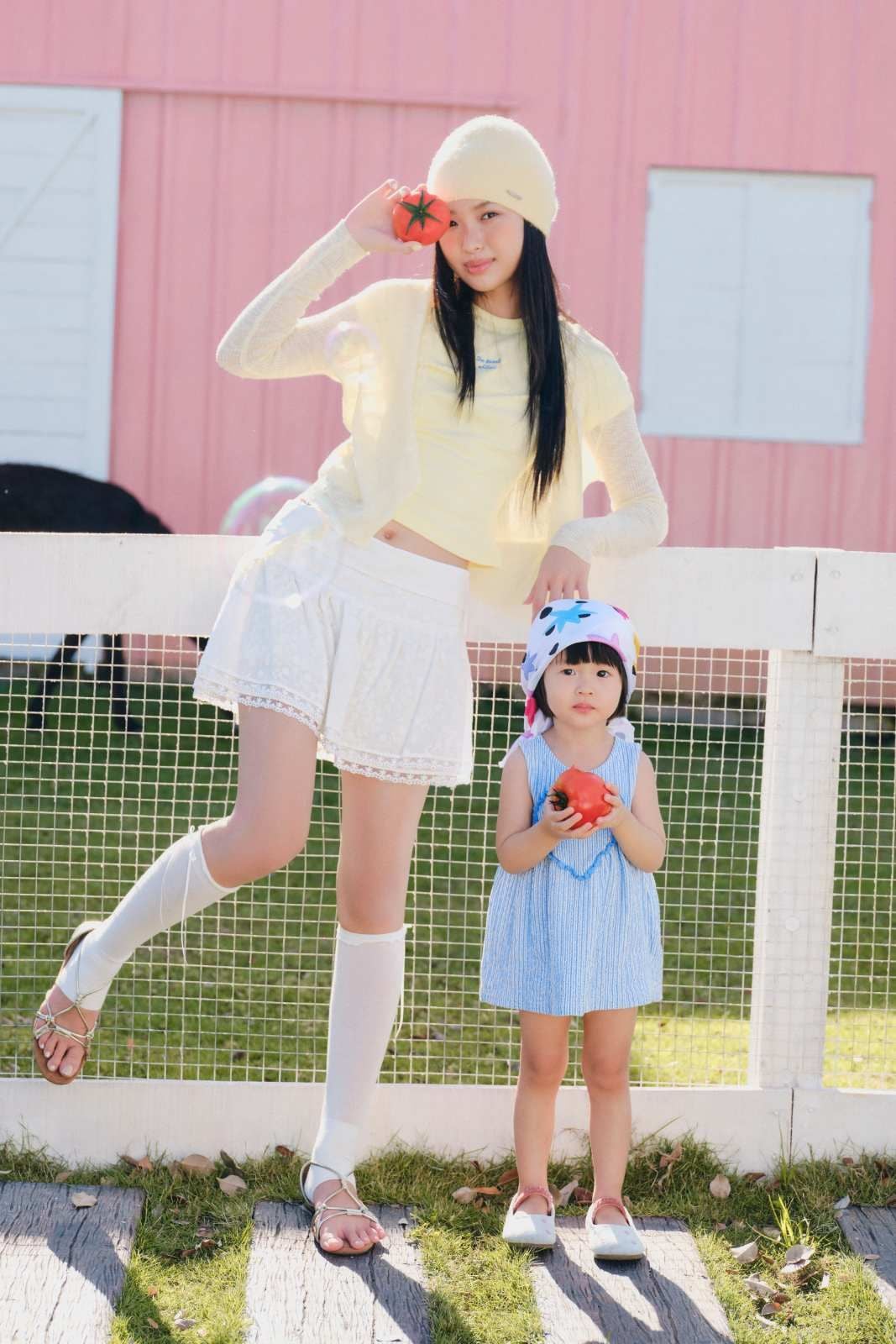 Chân váy ngắn gấu phối ren White Plain Gauze Mini Skirt