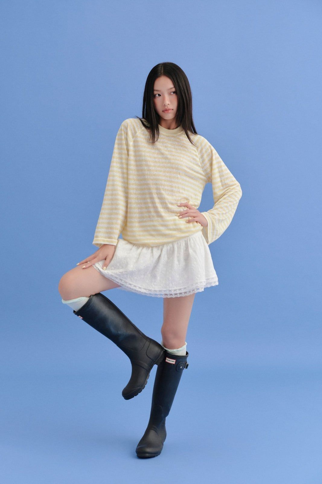 Chân váy ngắn gấu phối ren White Plain Gauze Mini Skirt