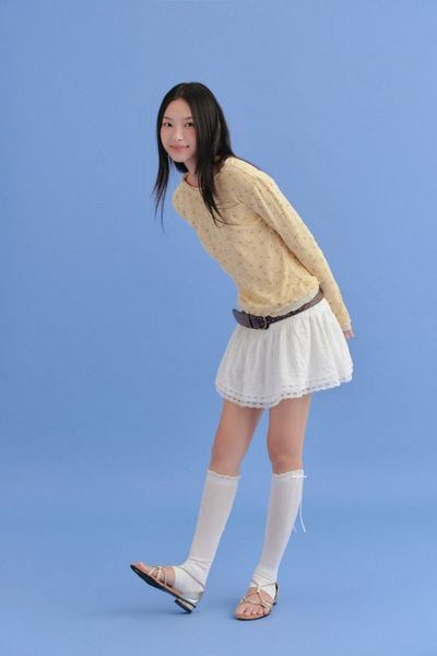  Áo tay dài họa tiết hoa nhí Yellow Cotton Star Print Long Sleeve Top 