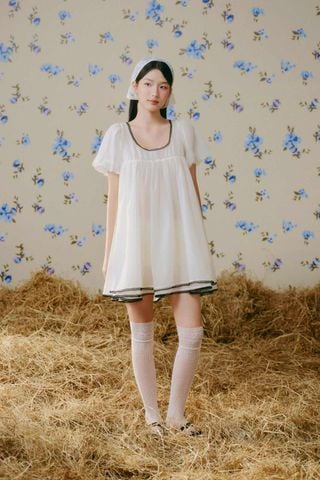 Váy kiểu babydoll Ivory Puffy Babydoll Dress
