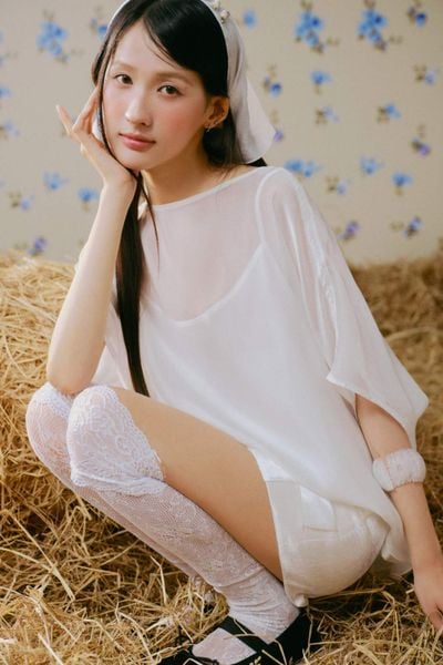  Set áo voan kèm áo hai dây Porcelain Sheer Silk Top 