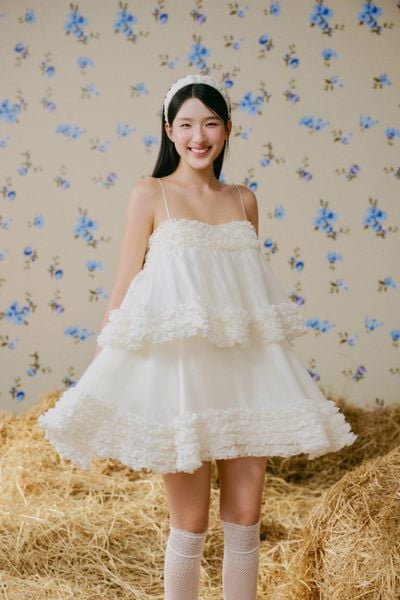  Set áo hai dây và chân váy Cream Embellished Cami Set 
