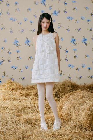Váy sát nách suông phối nơ Ivory Woven Mini Dress