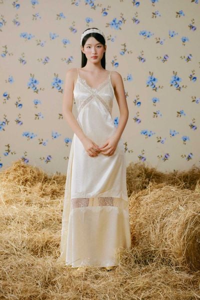  Váy lụa phối ren Cream Satin Lace Cami Maxi Dress 