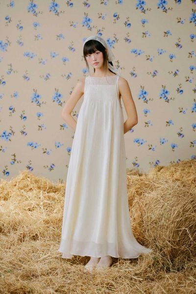  Váy maxi tơ trơn dáng dài Cream Layered Maxi Dress 