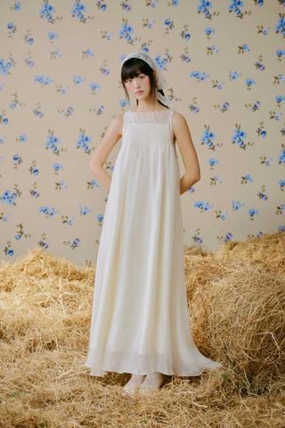 Váy maxi tơ trơn dáng dài Cream Layered Maxi Dress