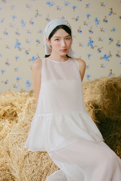  Set áo và chân váy Cream Sheer Maxi Set 