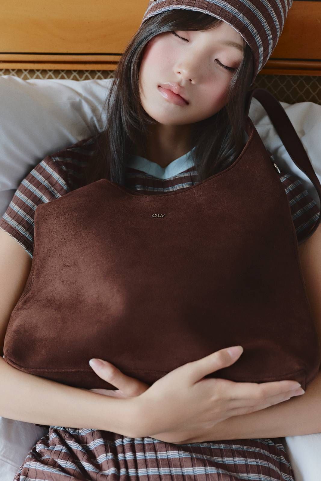 Túi xách Suede Slouchy Shoulder Bag nhiều màu