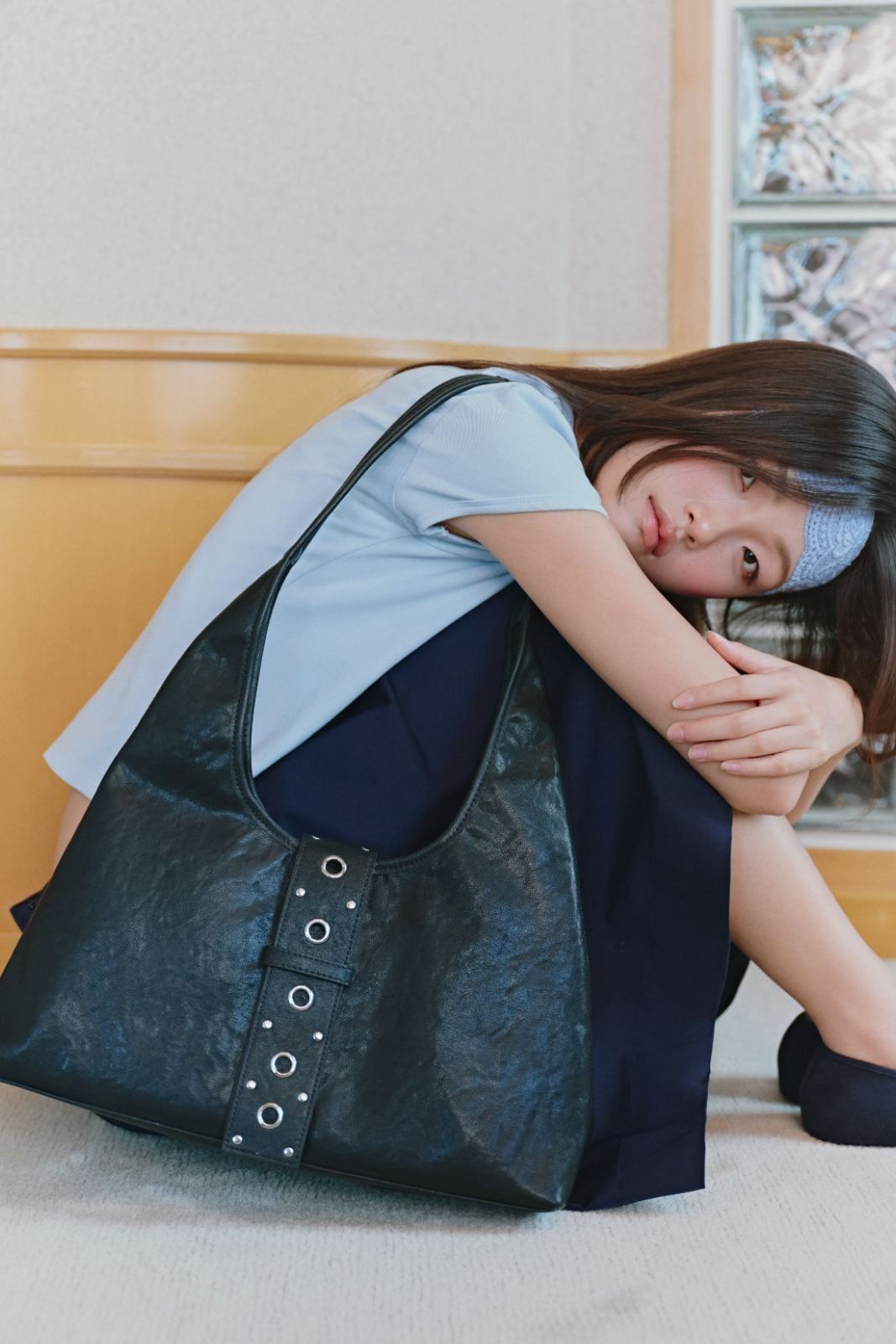 Túi đeo vai Leather Eyelet Strap Shoulder Bag nhiều màu