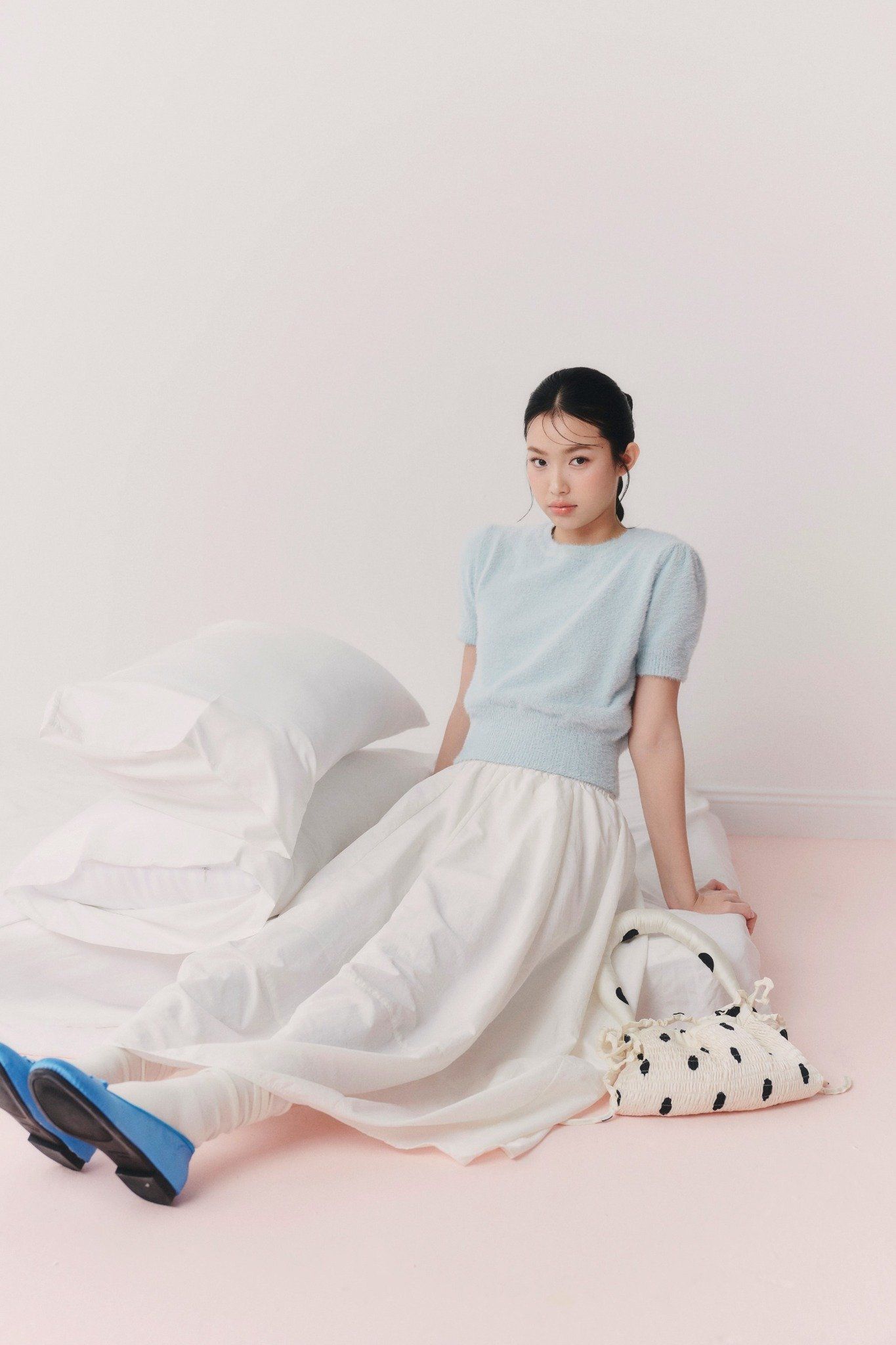 Áo Blue Fuzzy Knit Round Neck Top