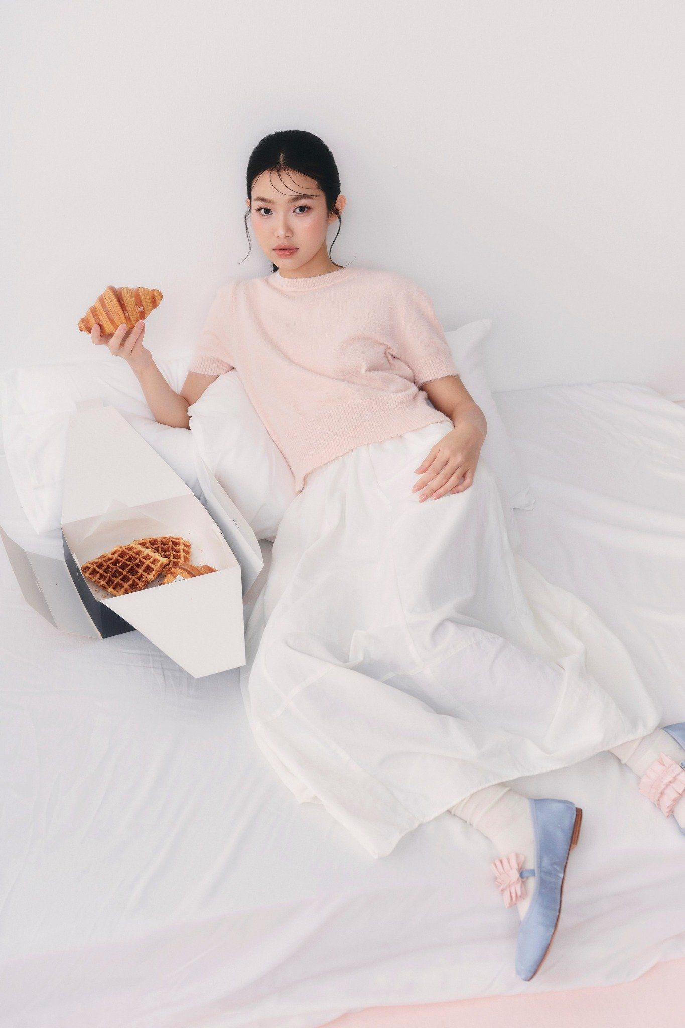 Áo Blush Fuzzy Knit Round Neck Top
