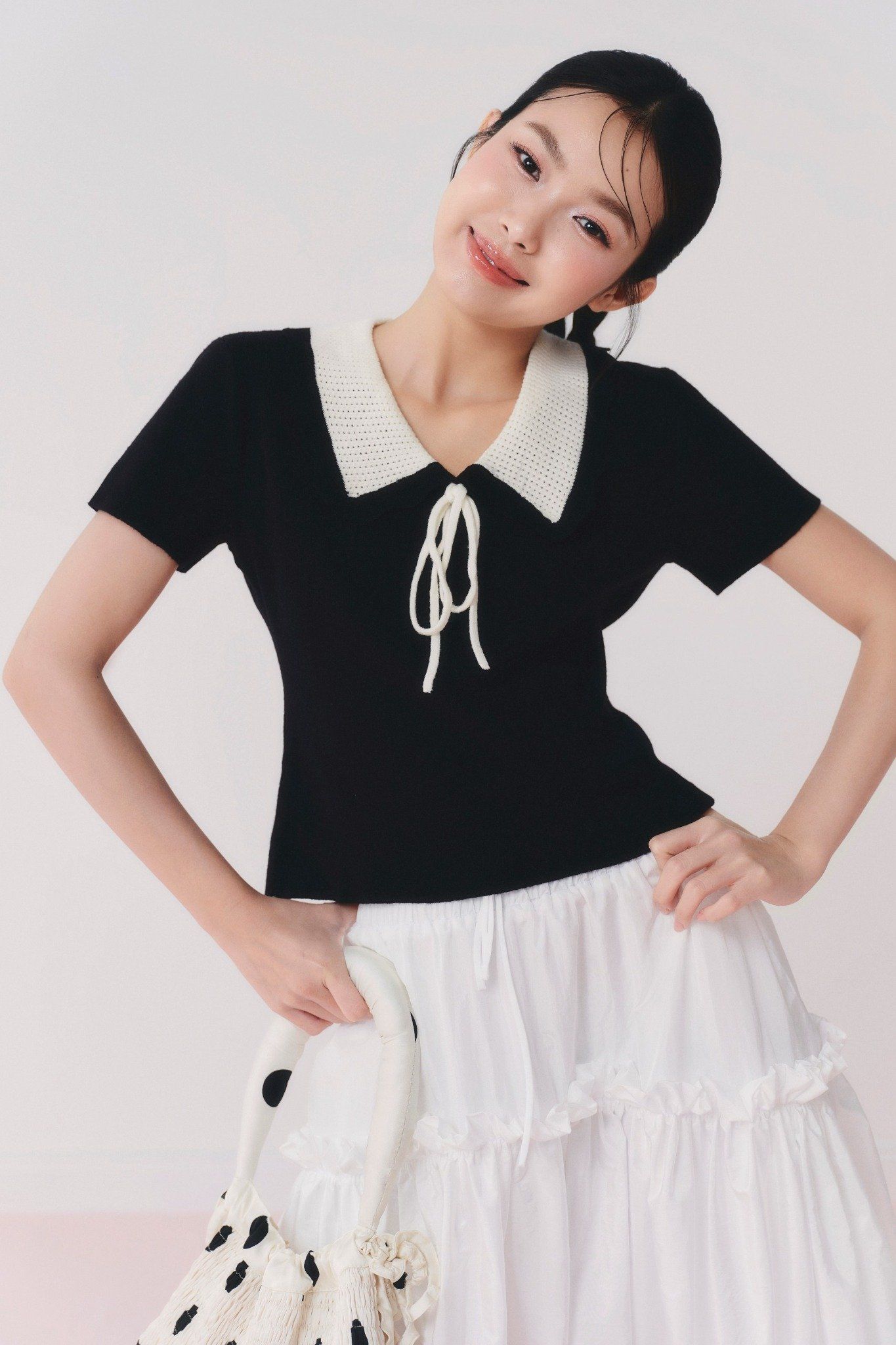 Áo Sooah Knit Top in Black