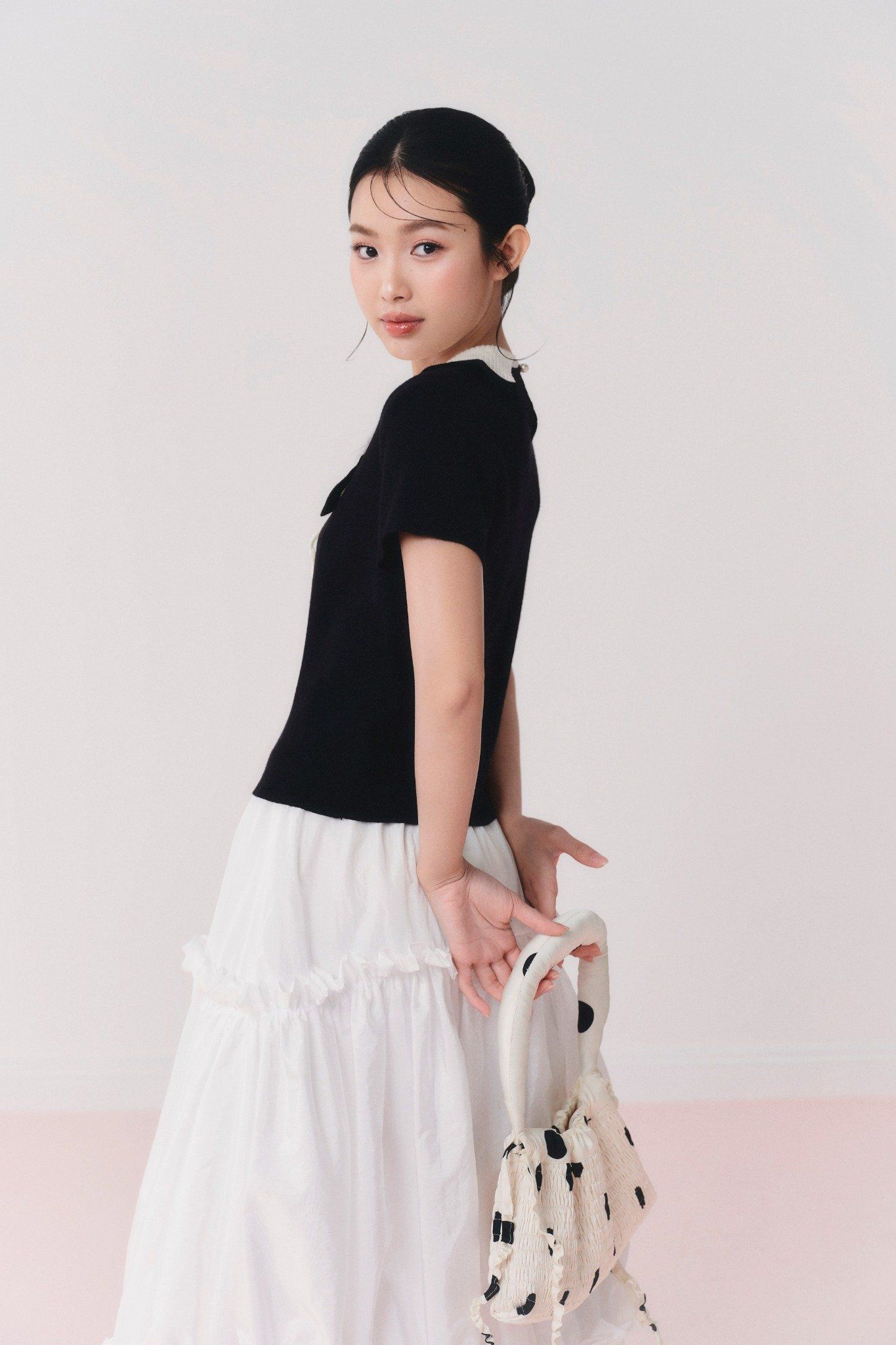 Áo Sooah Knit Top in Black