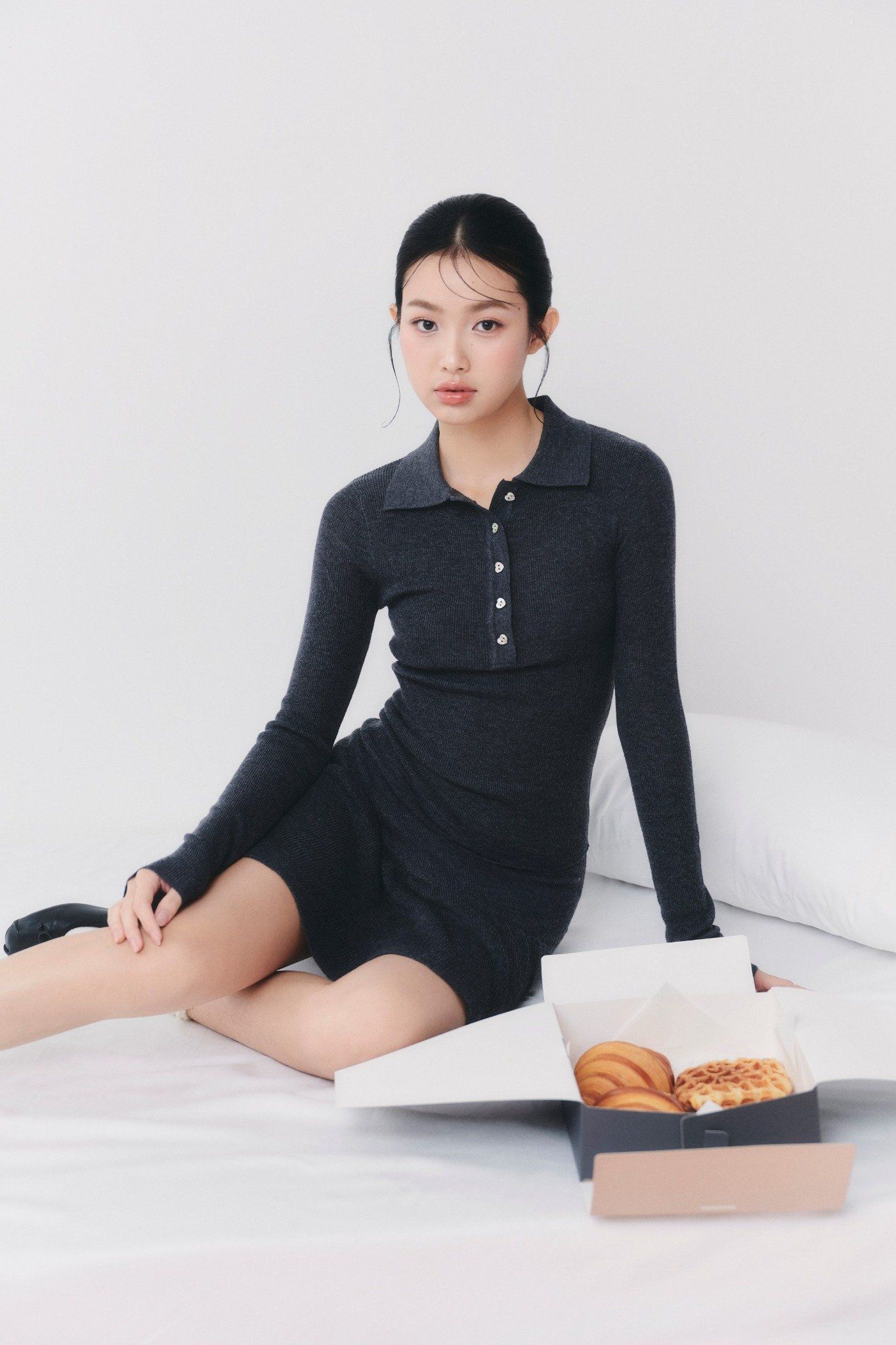 Charcoal Ribbed Knit Heart Button Set