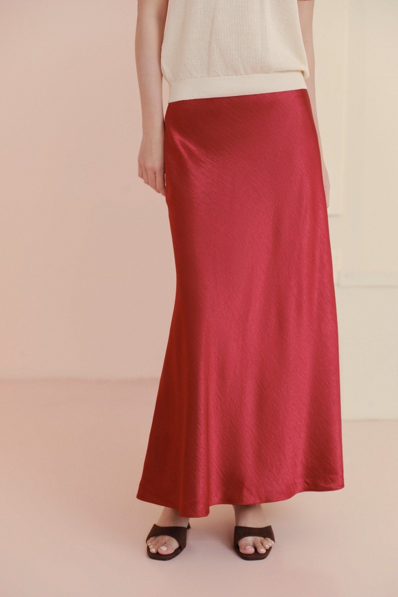 Chân váy Red Satin Long Skirt