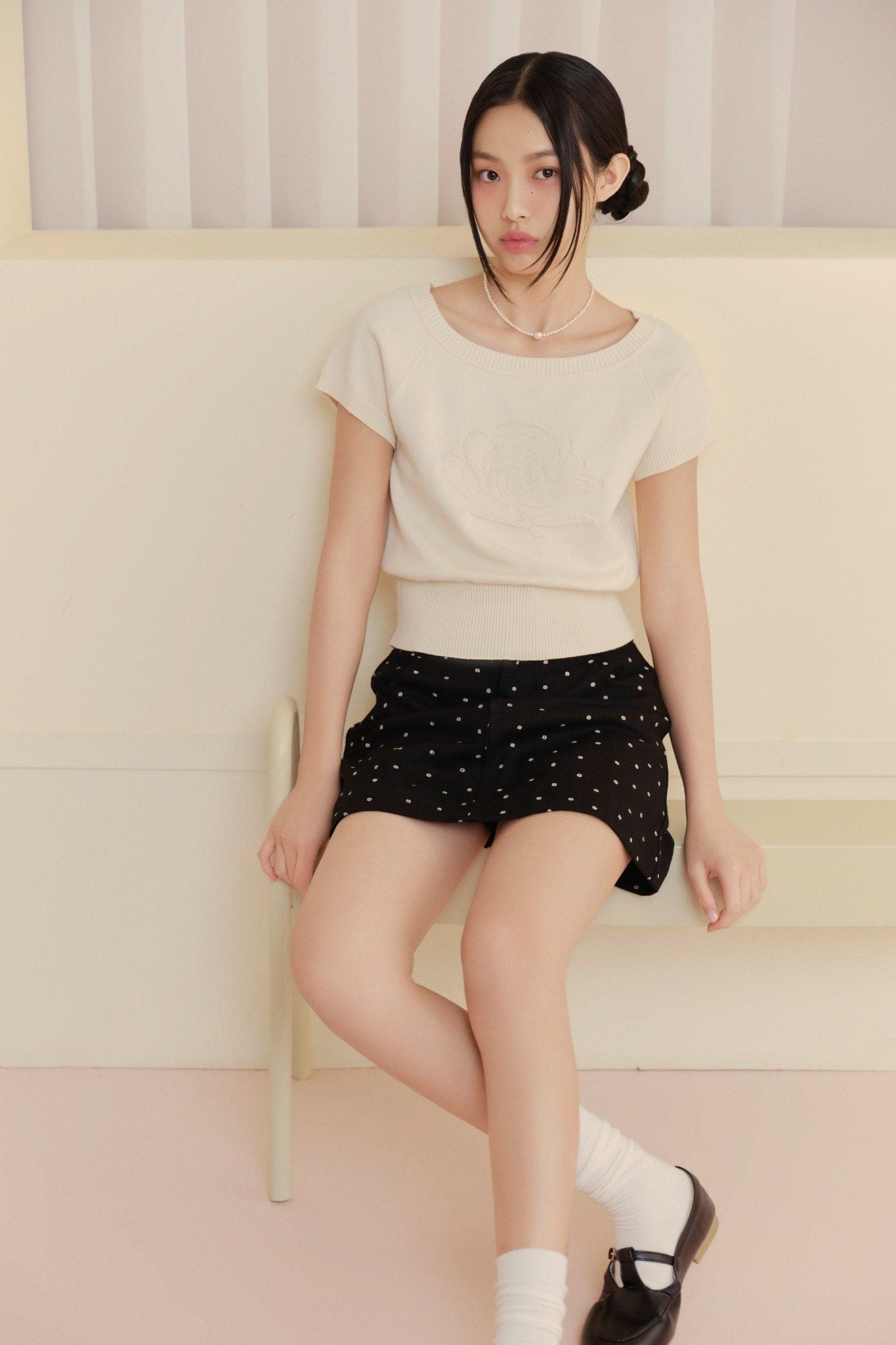 Áo Peony Round Neck Knit Top nhiều màu