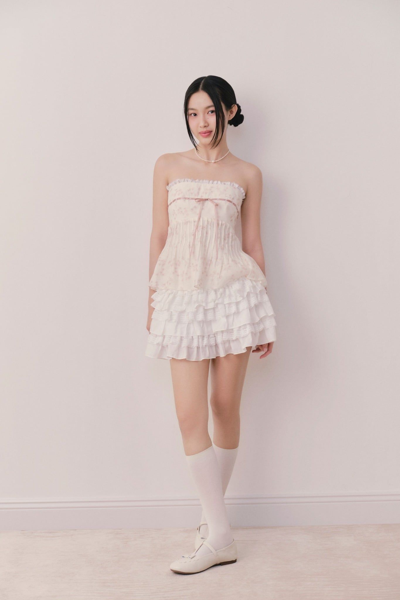 Chân váy White Lace Tiered Mini Skirt