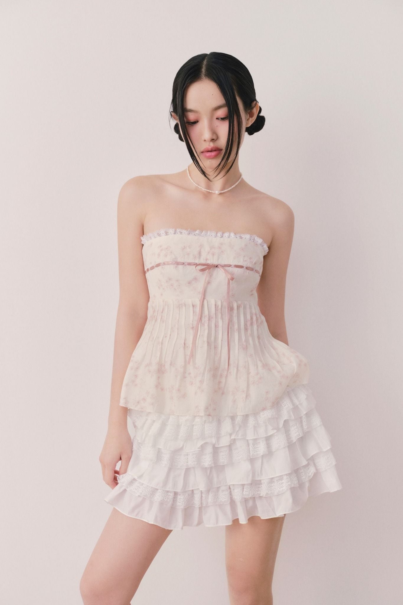 Chân váy White Lace Tiered Mini Skirt