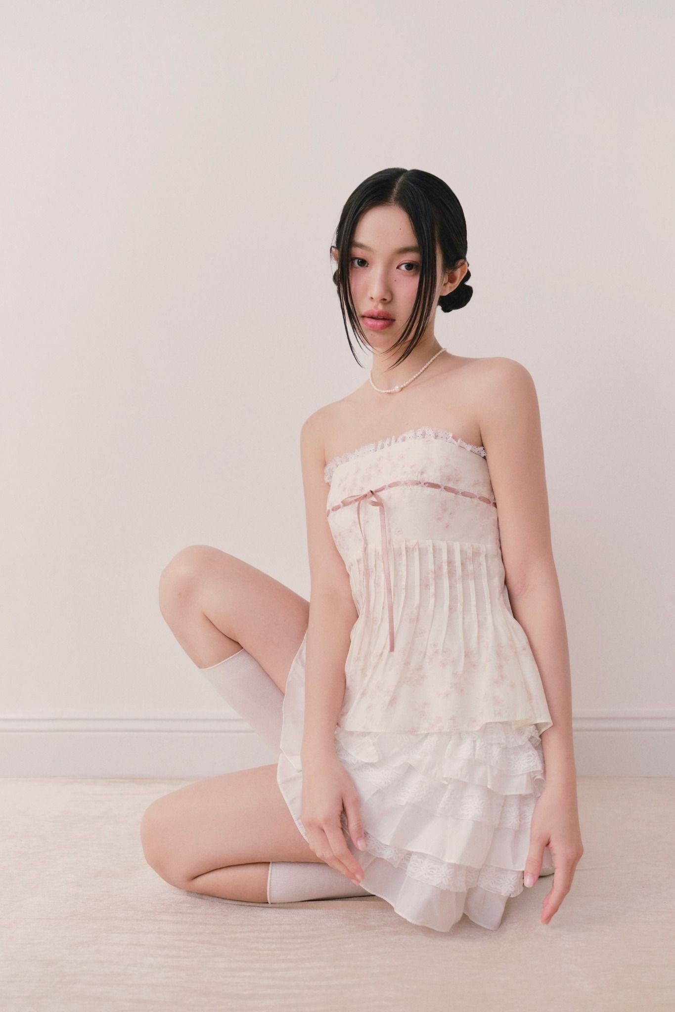 Chân váy White Lace Tiered Mini Skirt