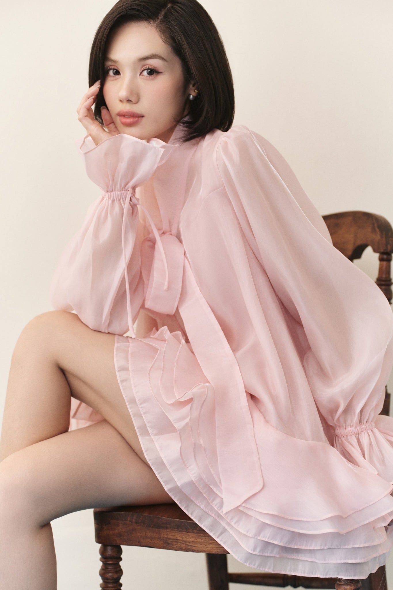 Đầm suông Chiffon Bowy Oversized Mini Dress nhiều màu