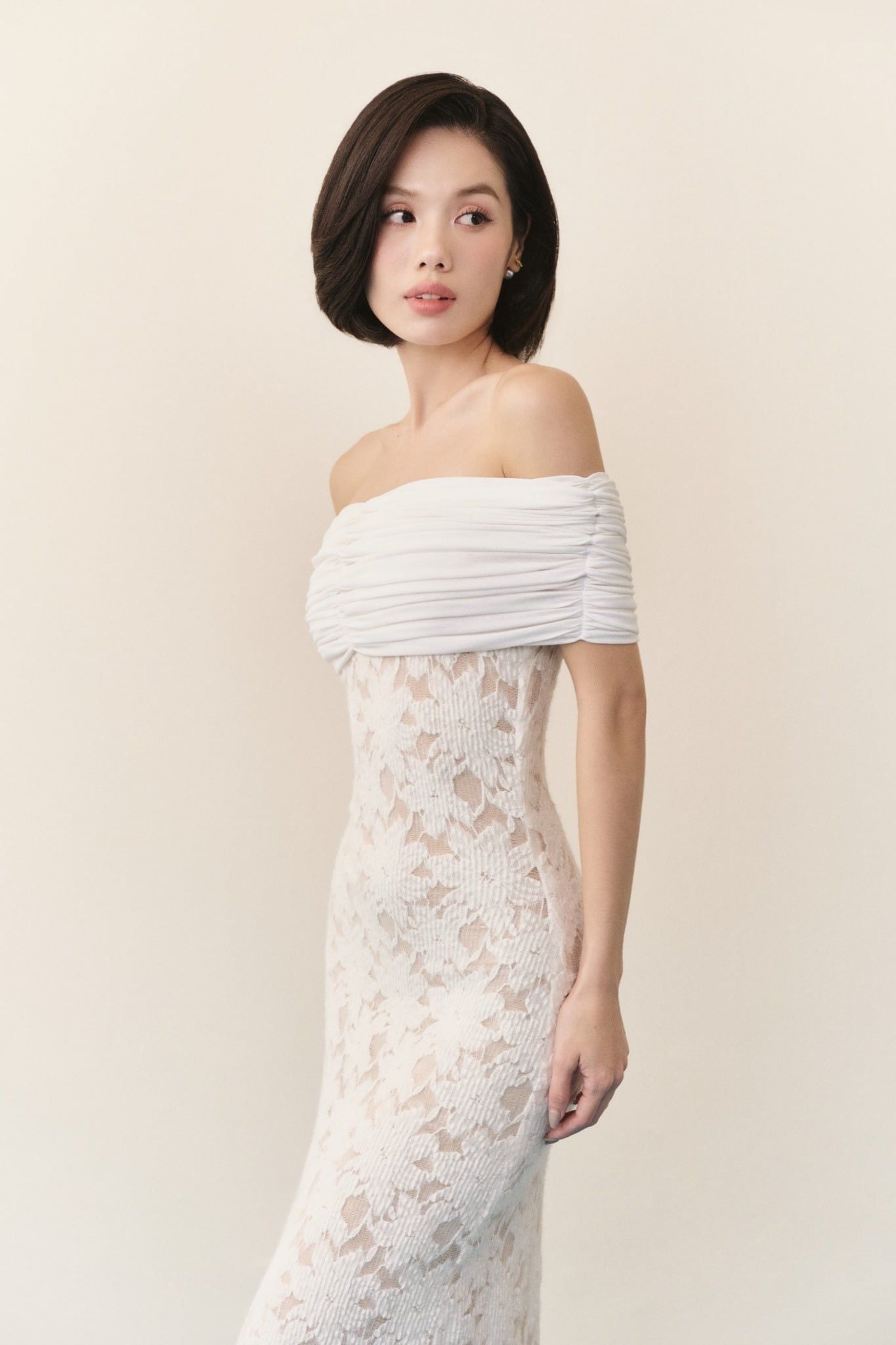 Váy tiệc ren trễ vai Ivory Lace Off Shoulder Layered Maxi Dress