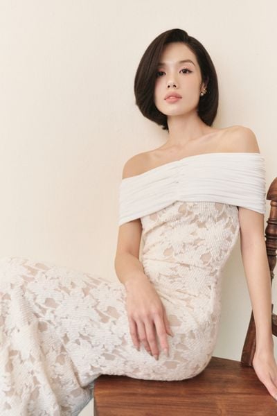 Váy tiệc ren trễ vai Ivory Lace Off Shoulder Layered Maxi Dress 