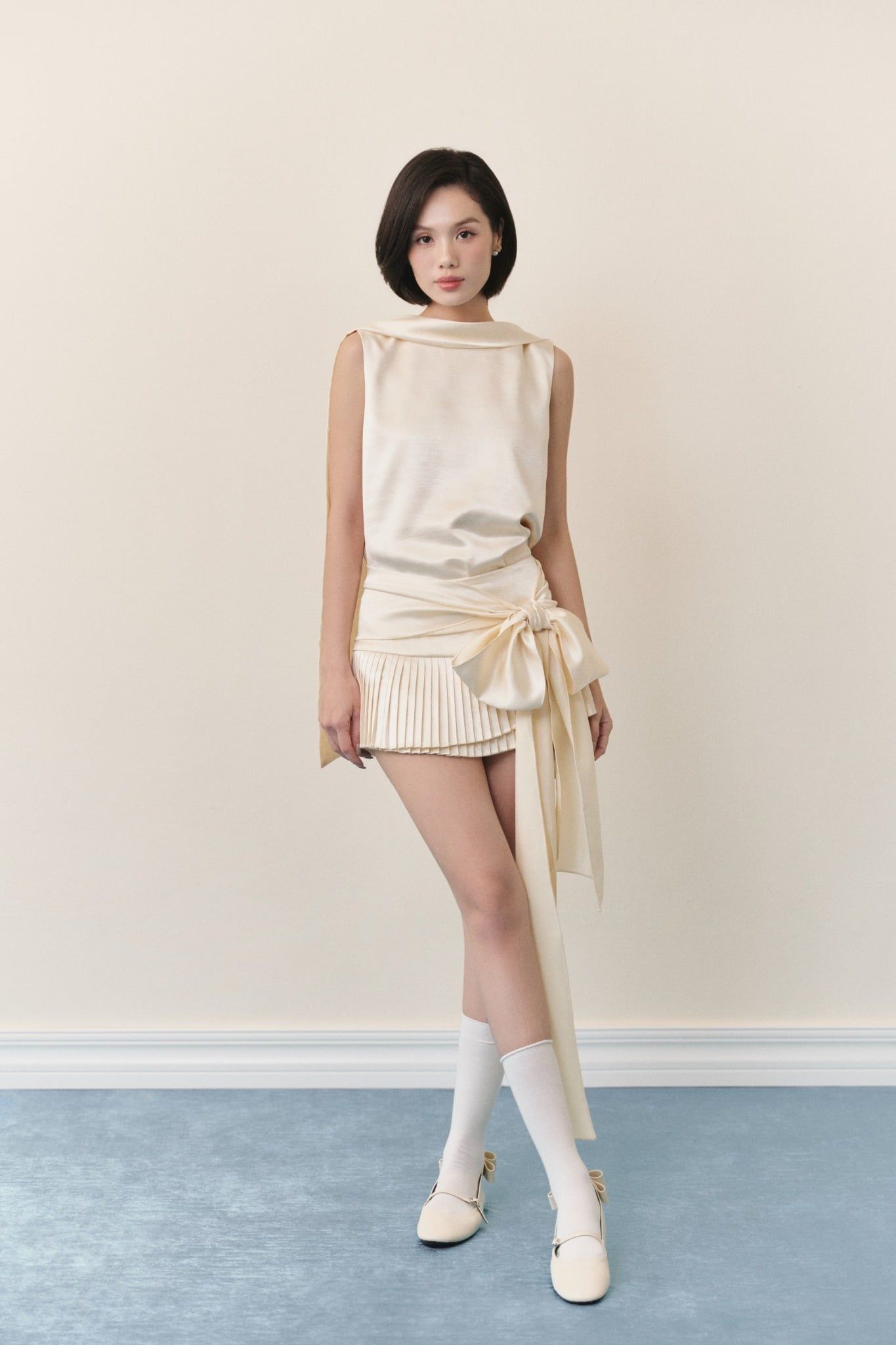 Set áo và chân váy lụa Cream Satin Set