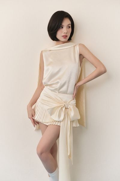  Set áo và chân váy lụa Cream Satin Set 