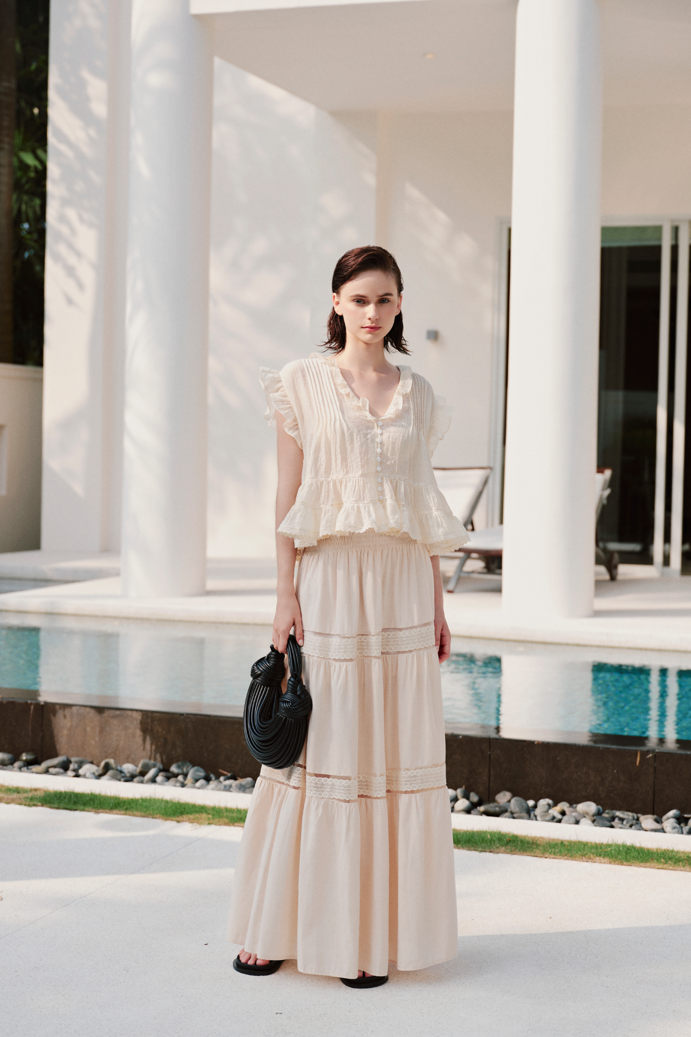 Áo Cream Chiffon Vneck Top