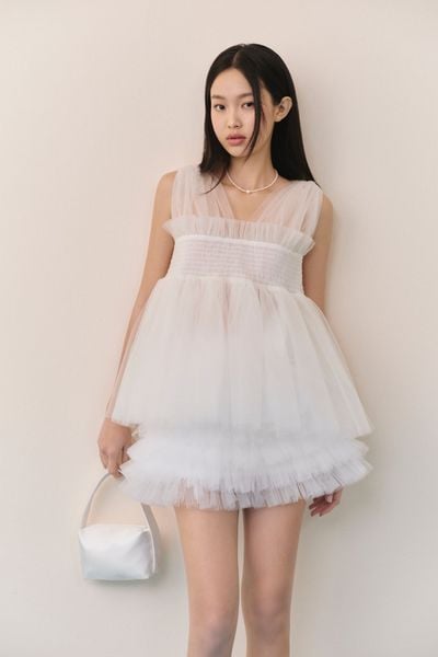  Áo Ivory Mesh Smocked Layered Top 