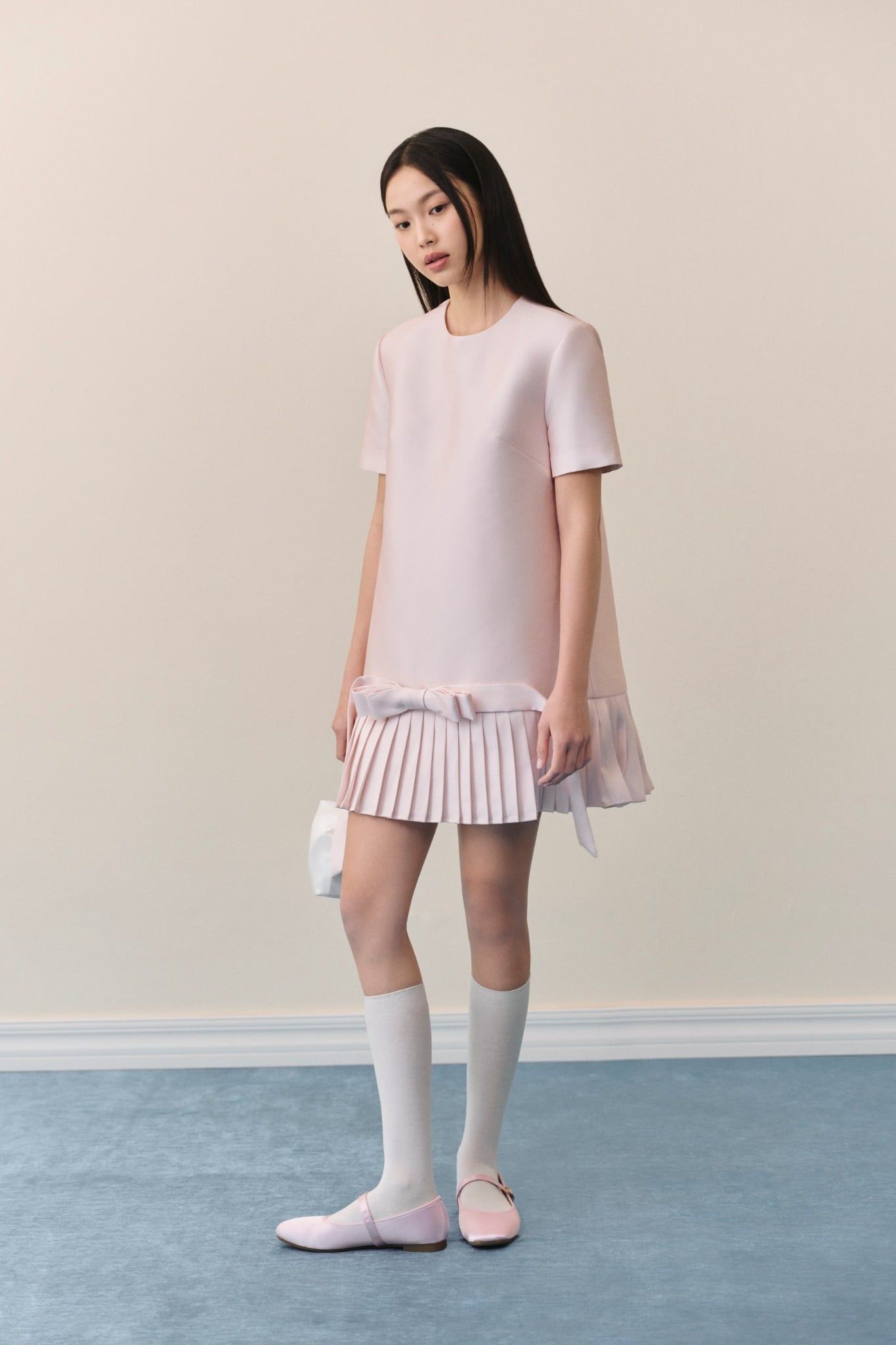 Đầm suông Blush Tafta Pleated Bow Mini Dress