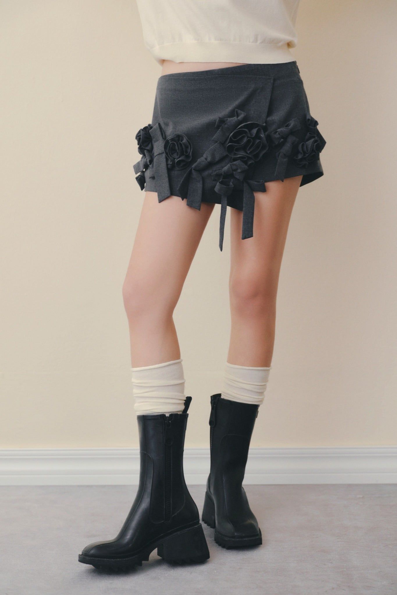 Chân váy Gray Floral Skirt